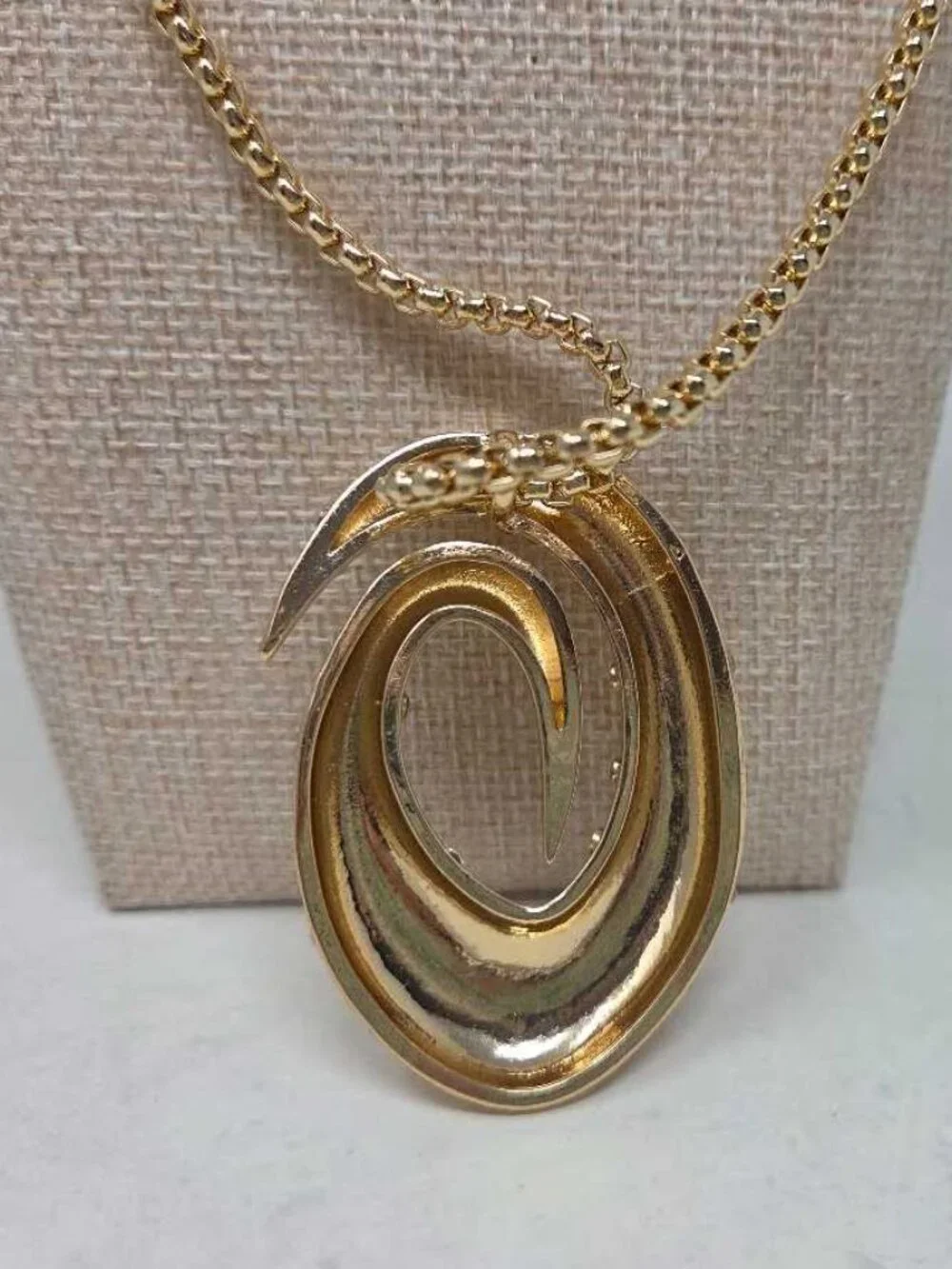 New Anthropologie glitz swirl gold pendant statement necklace